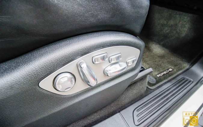 Porsche Cayenne cena 117777 przebieg: 111000, rok produkcji 2012 z Jedlicze małe 781